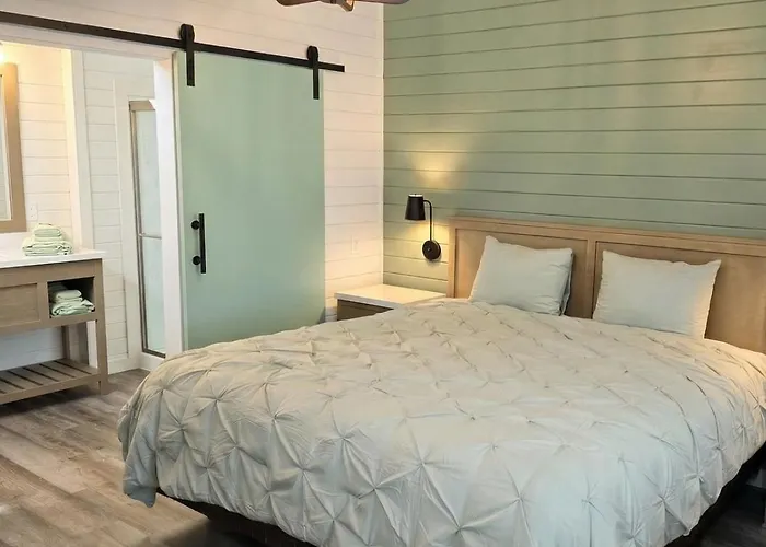 Th 28 Vineyard Vista & Sedona Gateway Luxury Tiny