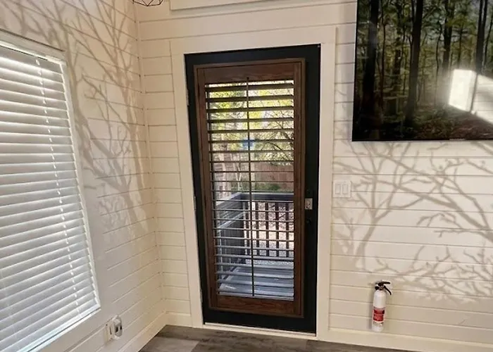 Th 28 Vineyard Vista & Sedona Gateway Luxury Tiny *
